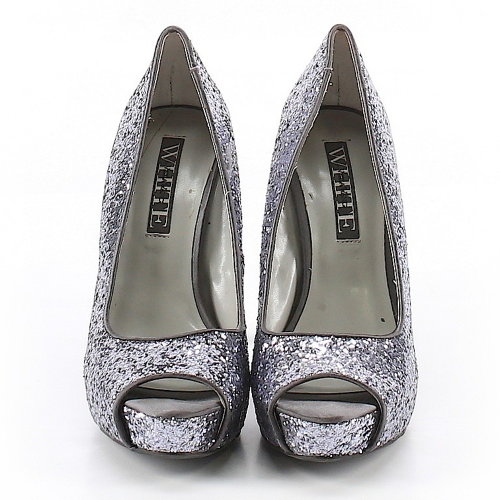 Vera Wang vintage peep toe heels